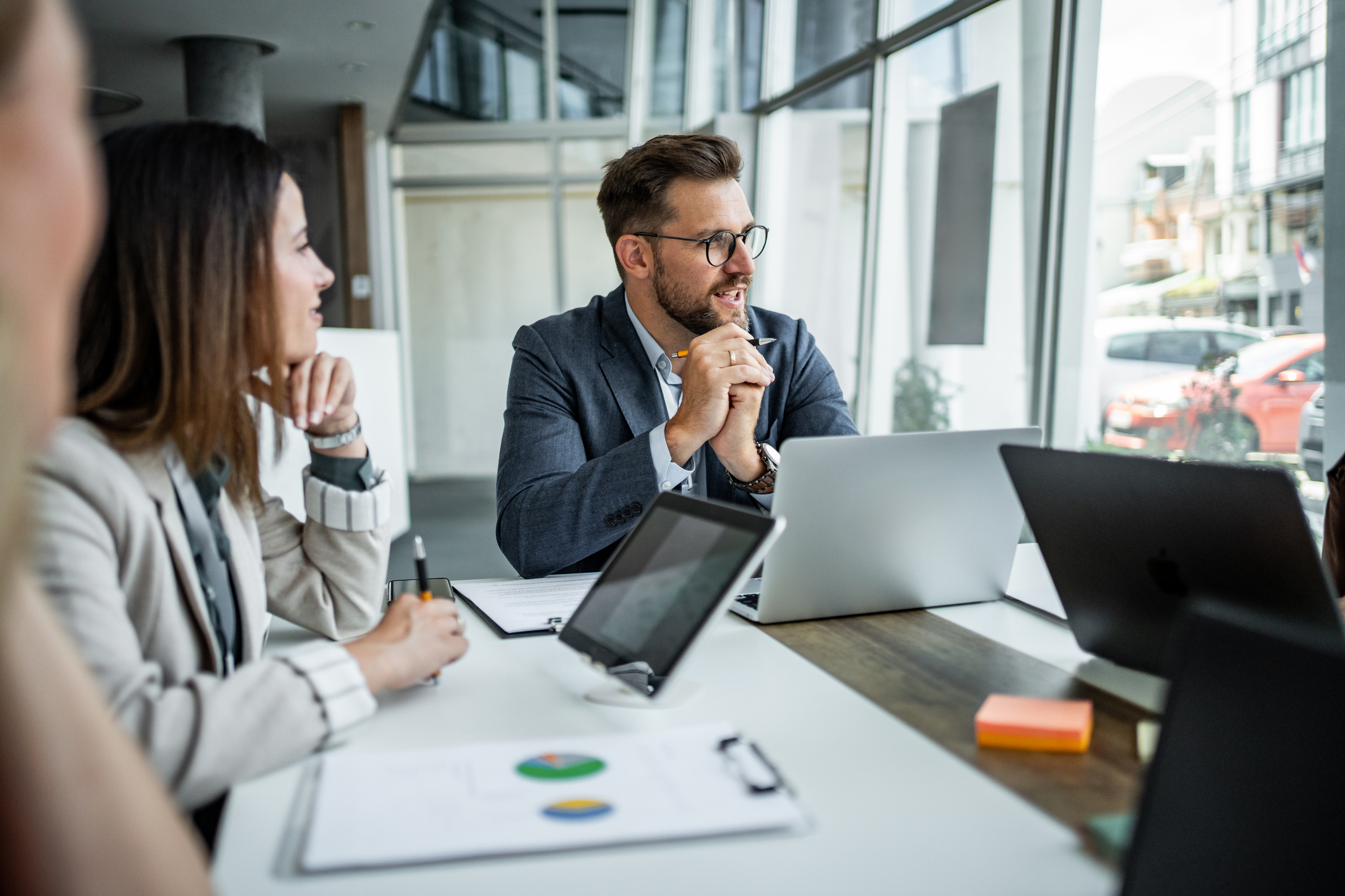 Why are companies finding it more and more difficult to recruit qualified personnel?